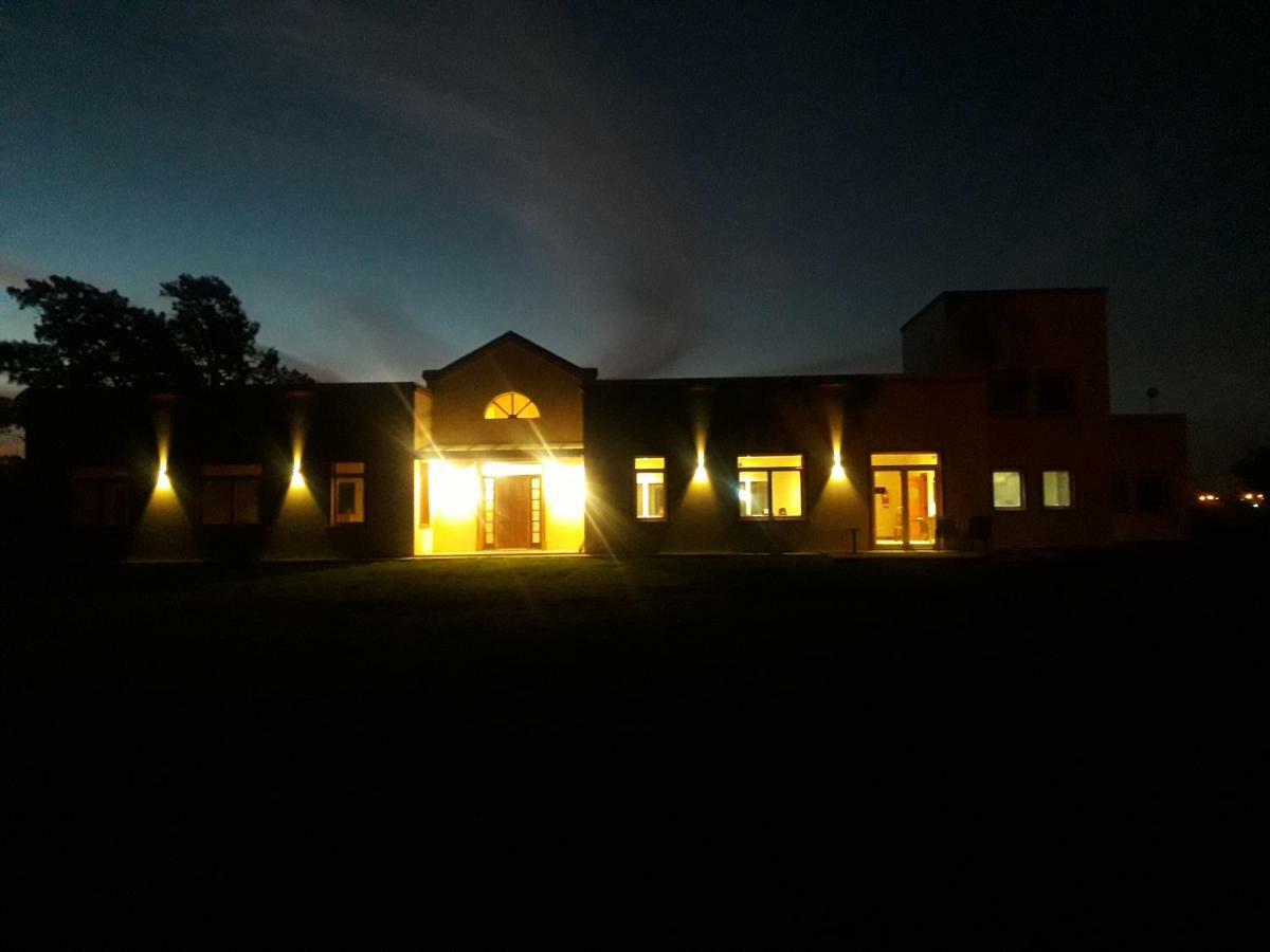 Hotel La Rosaria Henderson Bagian luar foto